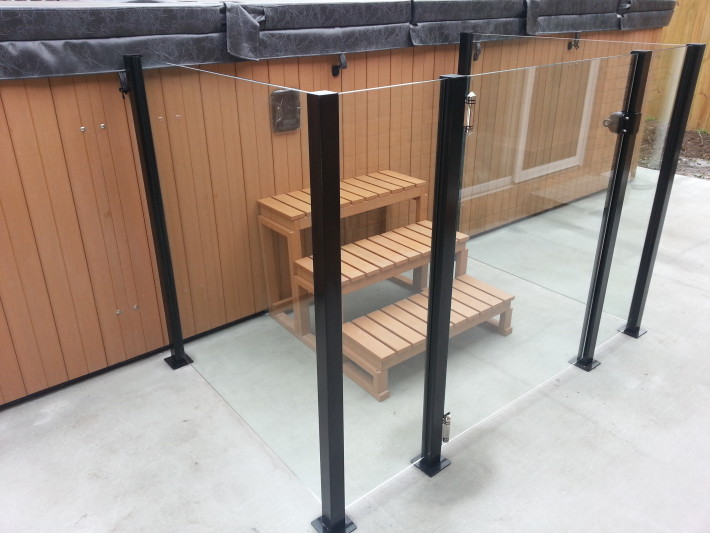 Glass Pool Fence1, Robson’s Pool Safety Inspections, 7A:20 Bogong Street Riverhills Brisbane, QLD 4074